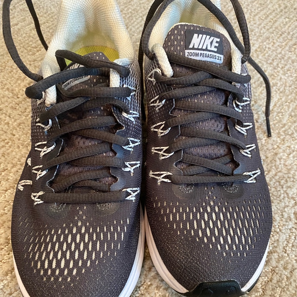 Nike Running Shoes! SIZE 7